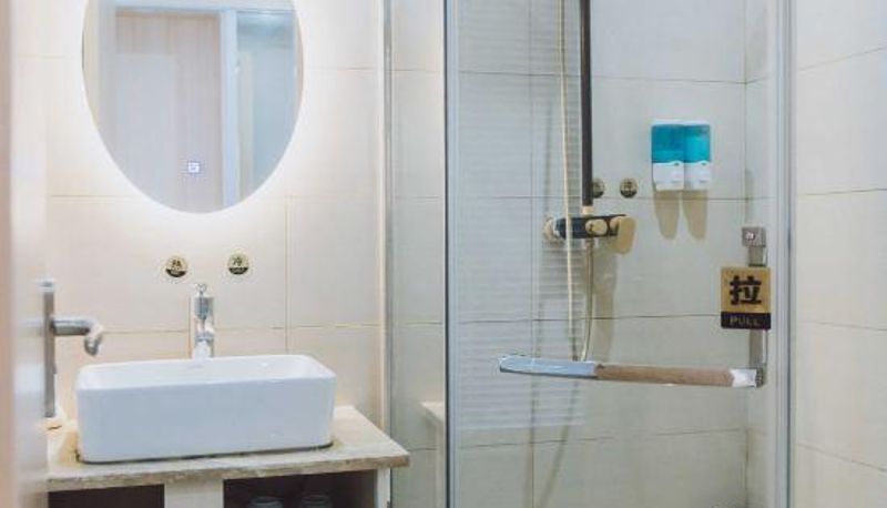 Camera per famiglia - Celadon Hotel (Zunyi Xinpu Linda Food City)