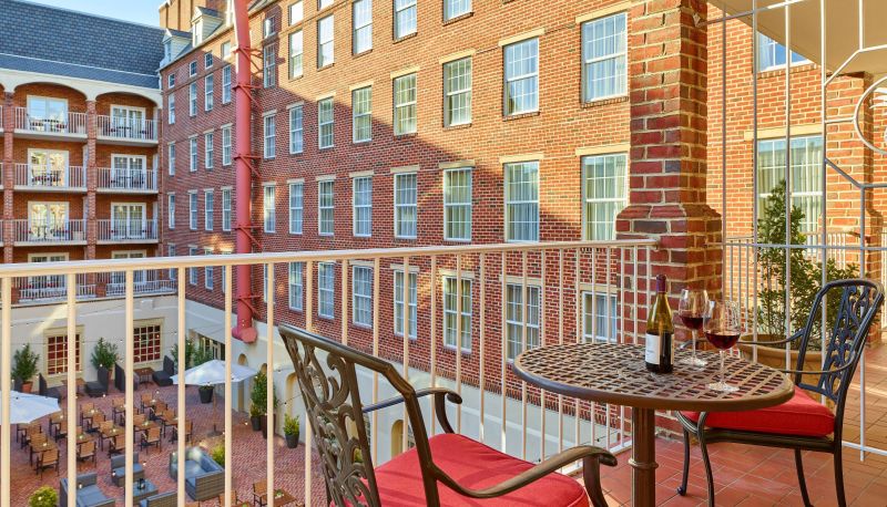 Zimmer - The Alexandrian Old Town Alexandria Autograph Collection