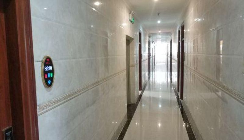 Rezeption - Red 8 Hotel Apartment (Zhongshan Henglan Huamao Branch)