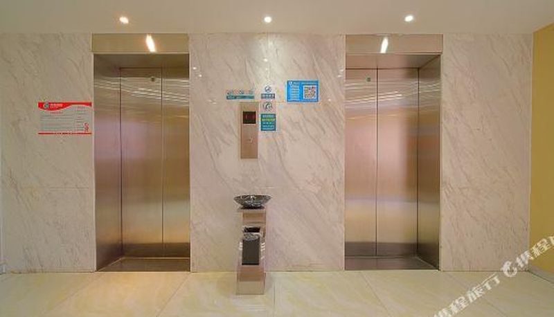 Reception - City Comfort Inn (Zhongshangang Avenue)
