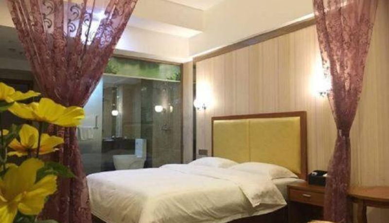 Camera - Golden Nami Hotel