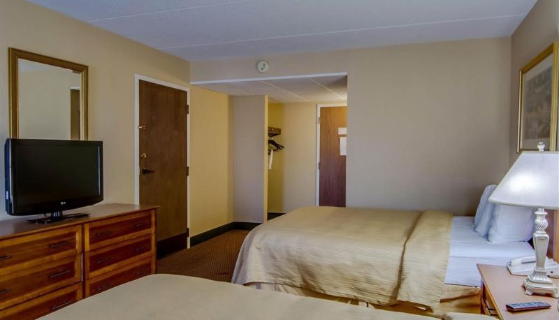 Zimmer - Quality Hotel and Conference Center Bluefield