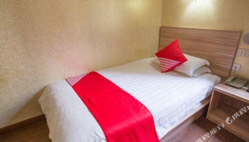 Zimmer - OYO Zhuji Pingle Hotel (Triangle Square)