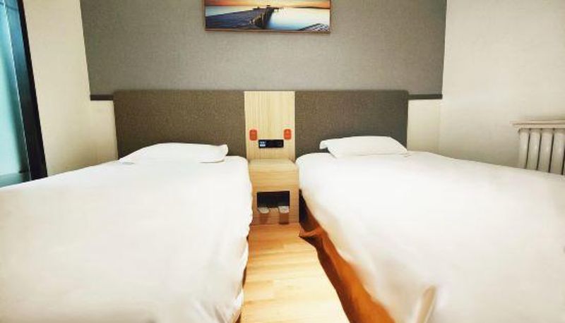 Room - Huayi Hotel (Zibo Ancient Shopping Center)