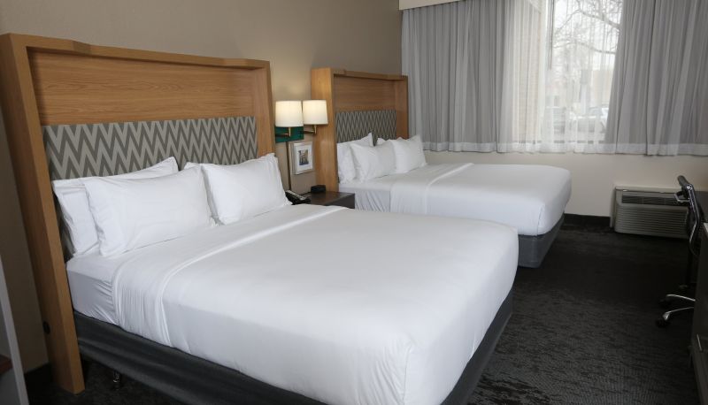 Pokój - Holiday Inn & Suites CHICAGO NORTH SHORE (SKOKIE) by IHG
