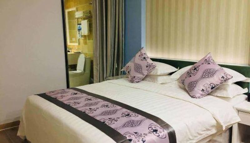 Camera - Tianshang Renjian Theme Hotel (Yueyang Wulipai)