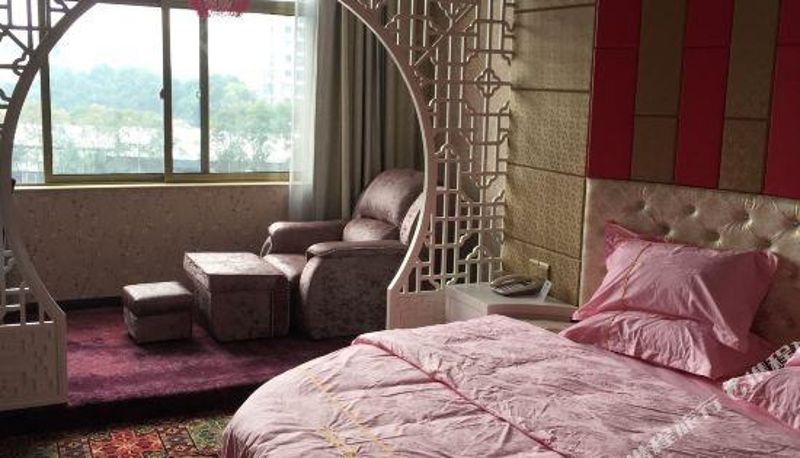 Vista interna - Yiwu Baishun Hotel