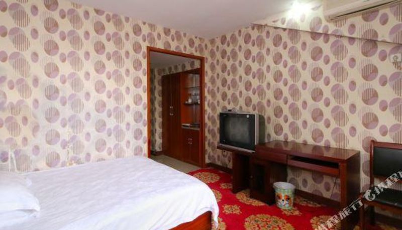 Zimmer - Bai Ming Hotel