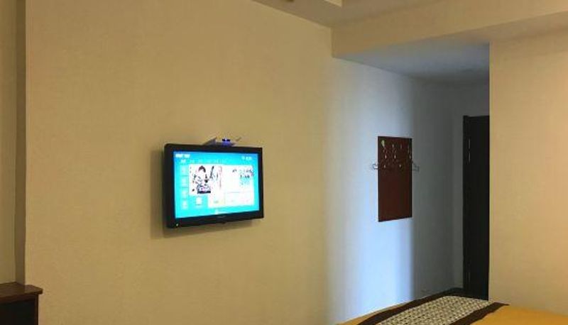Zimmer - Encounter Hotel