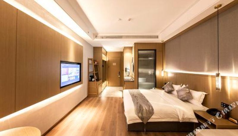 Camera - Yantai Jinyue Lanting Hot Spring Resort Hotel