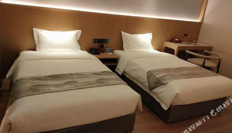 Camera - Yantai Jinyue Lanting Hot Spring Resort Hotel
