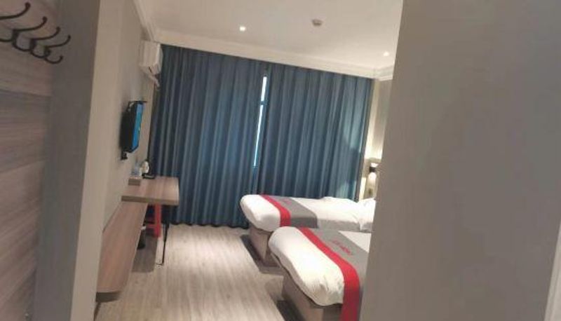 Camera - JUN Hotels