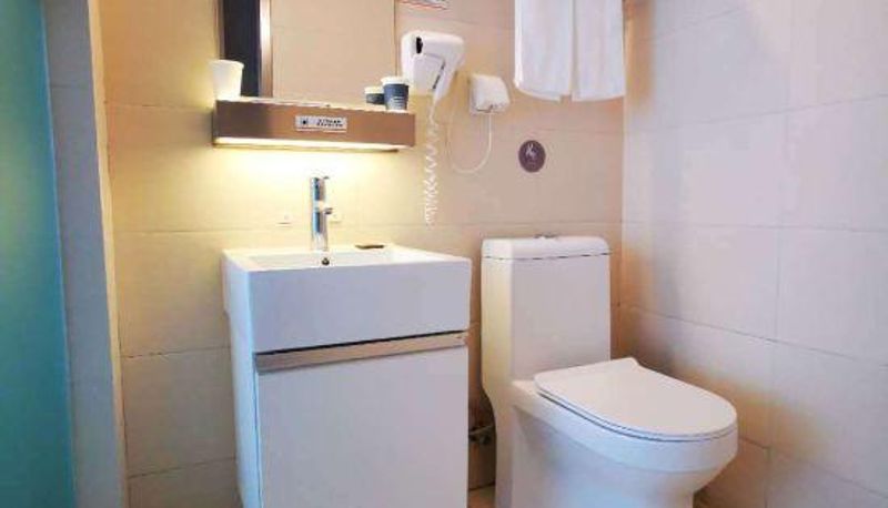 Camera per famiglia - Home Inn · NEO (Joy City store of Yantai passenger terminal)