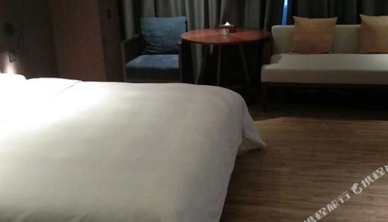 Camera - Yulin Zunfu Hotel