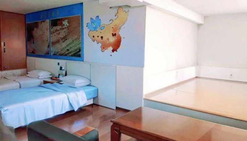 Zimmer - Fuyu Hotel (Yanji Pedestrian Street Qiansheng Shopping Plaza)