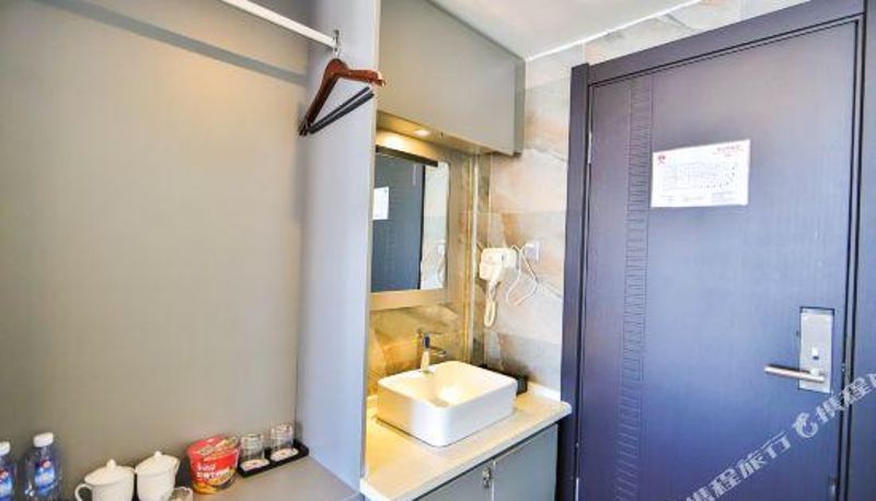 Camera - Qianqiu Hotel (Yanji Yanbian University Yanji West Market Branch)