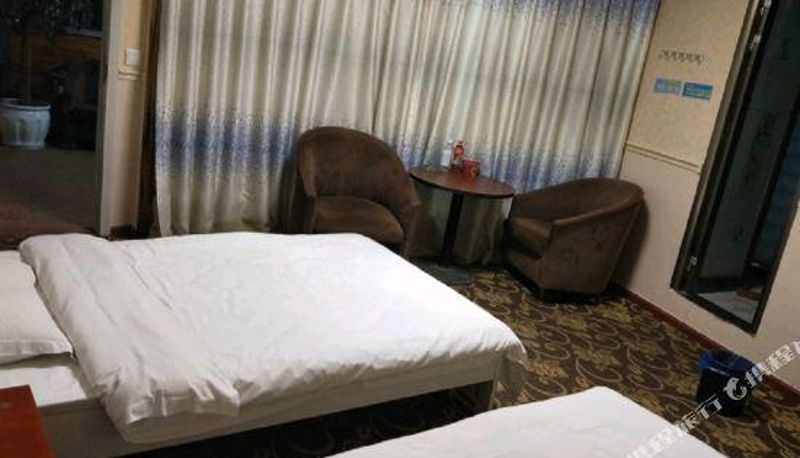 Zimmer - Yibin Xiangshe Hotel