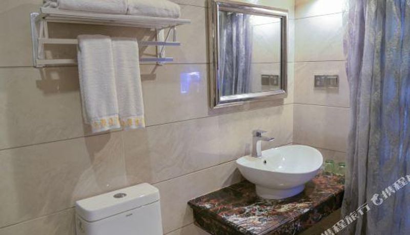 Zimmer - Yibin Peninsula Holiday Inn (Rhine Spring Commercial Center)