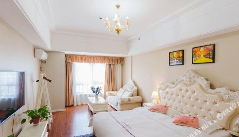 Camera - Pomegranate Tree Apartment (Tongshan Wanda Plaza)