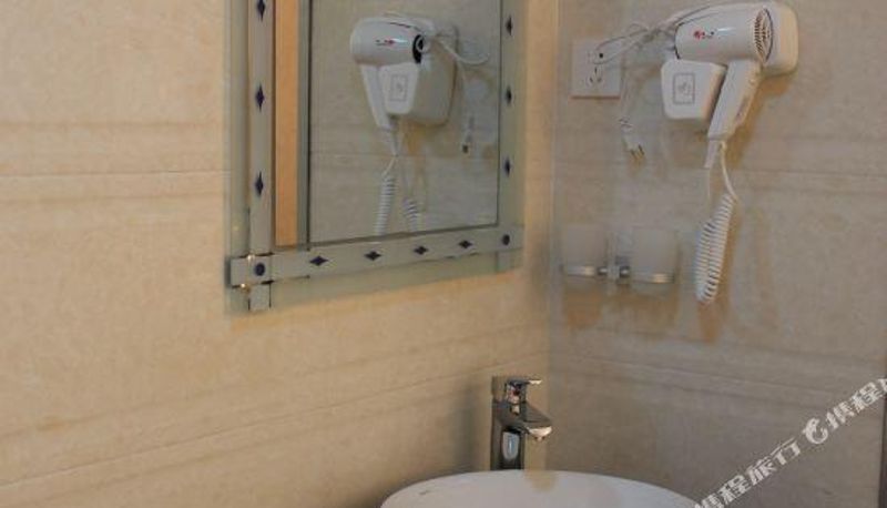Camera - Huifeng Business Hotel