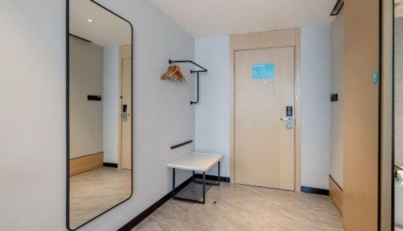 Zimmer - City Comfort Inn (Wuzhou Municipal Square)