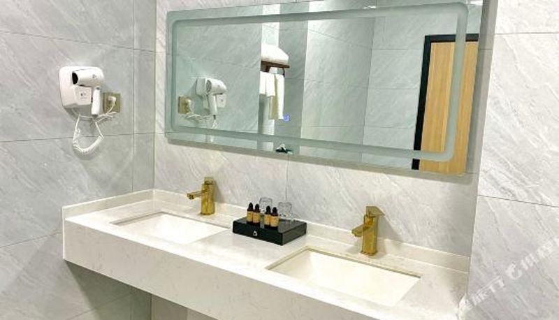 Camera - Wuhua Lushan Hotel