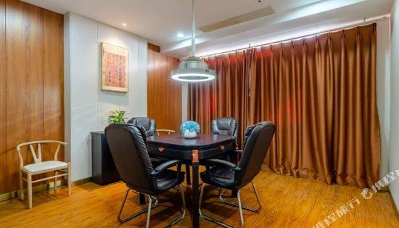 Zona de bienestar y gimnasio - Wuhu Westing Four Seasons Hotel (Citizen Square Branch)