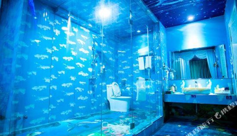 Camera - Fanchang Dolphin Love Theme Hotel