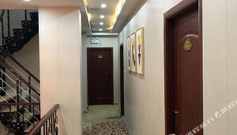 Rezeption - Chengshi Zhijia Business Hostel