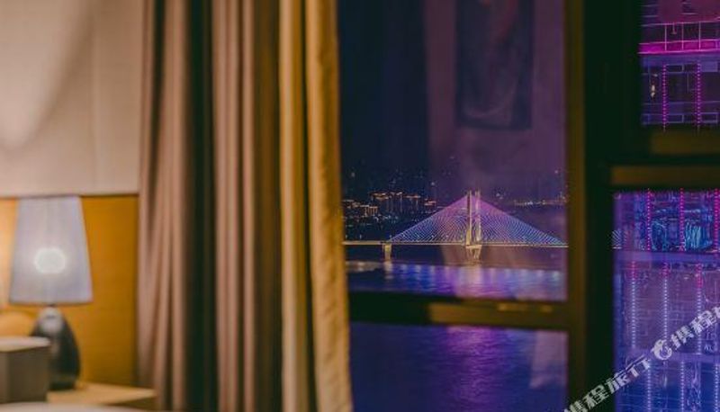 Zimmer - Xisilai Jiangjing Hotel (Wuhan Greenland International Financial City Branch)