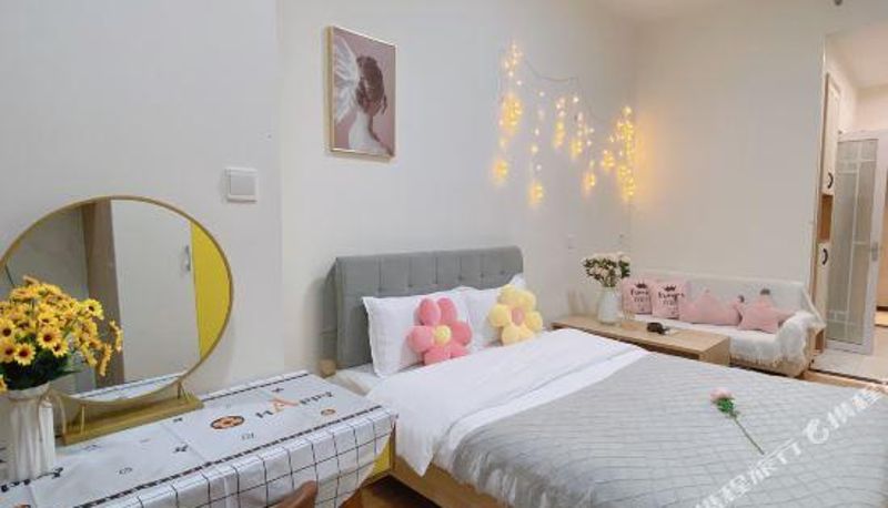Zimmer - Huayu Island Hotel (Wuhan Happy Valley Branch)