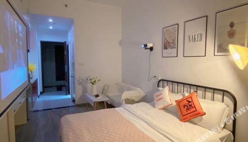 Camera - Huayu Island Hotel (Wuhan Happy Valley Branch)