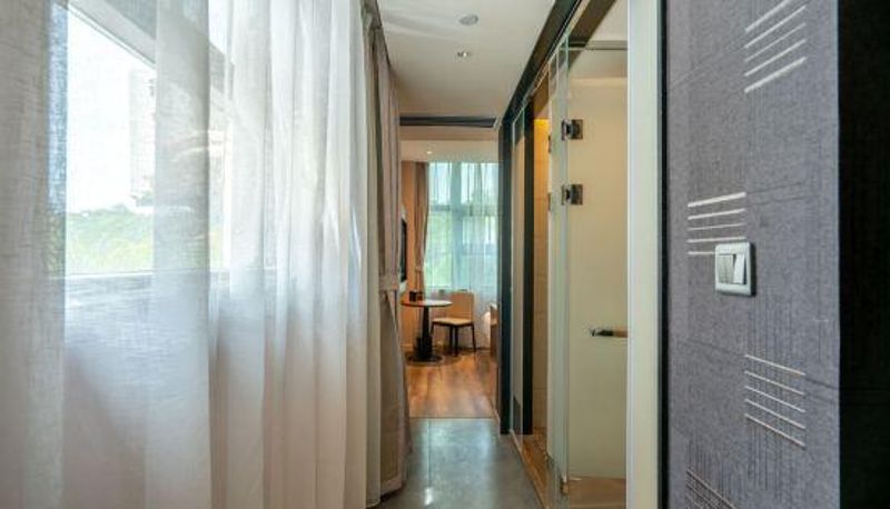 Camera - Home Inn Select Hotel (Wuhan Yellow Crane Tower Branch)