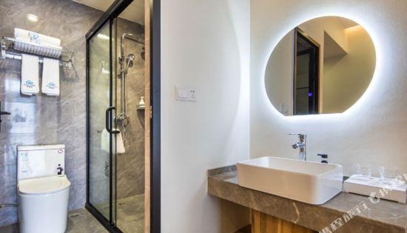 Camera - Muxi Hotel (Wuhan Lanjiang Road Subway Station)