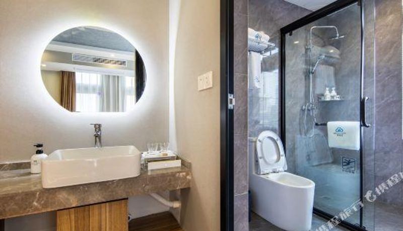 Camera - Muxi Hotel (Wuhan Lanjiang Road Subway Station)