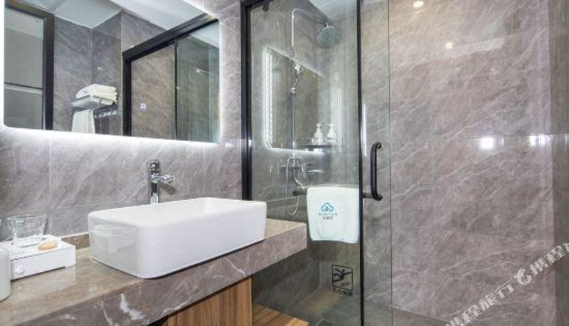 Camera business - Muxi Hotel (Wuhan Lanjiang Road Subway Station)