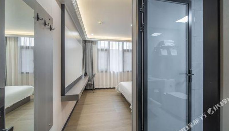 Room - Park Hyatt Hotel (Wuhan Jianghan Road Pedestrian Street)