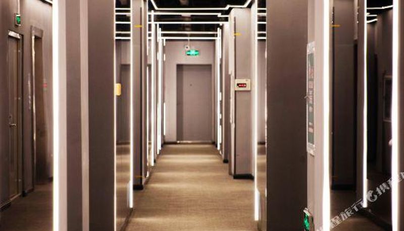 Vista interna - City Four Seasons Hotel (Meiyuan Community Metro Station)