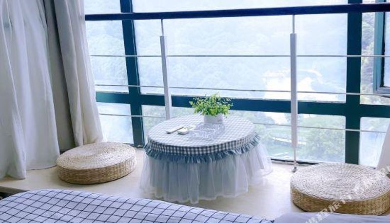 Zimmer - First View Apartment (Wuhan Hanfei Youth City)