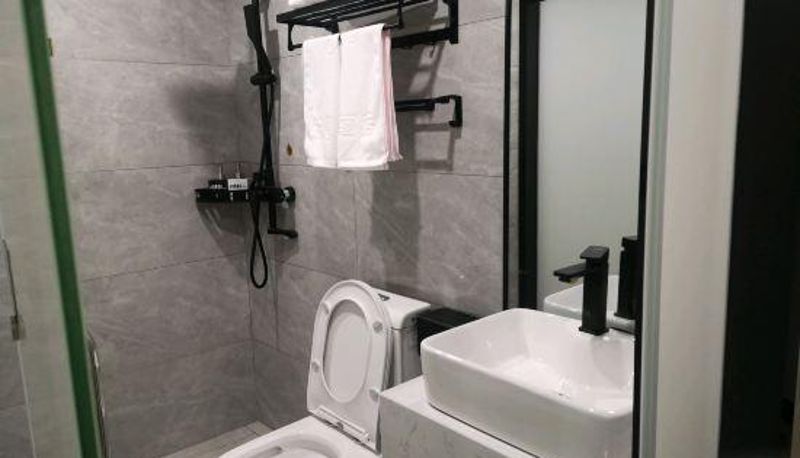 Zimmer - Wuhan Business College) Portman Hotel (Foxconn Science Park