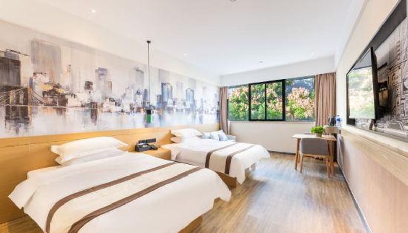 Zimmer - Wuhan High-tech Park Hotel (Optics Valley Technology Convention and Exhibition Center)