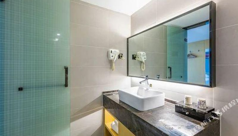 Zimmer - Zhongshang Hotel (Wuhan Union Medical College Hospital Zhongshan Park Subway Station)