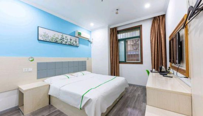 Chambre - 99 Preferred Hotel (Huanghelou Branch of Wuchang Railway Station)