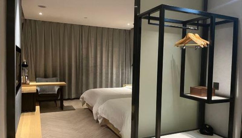 Camera - Roman Luxury Hotel (Wuhan Jianghan Road Wanda Plaza)