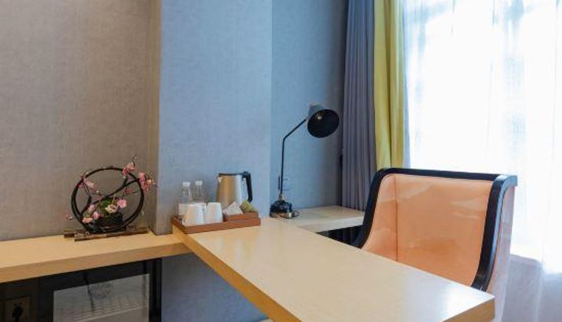 Camera - Roman Luxury Hotel (Wuhan Jianghan Road Wanda Plaza)