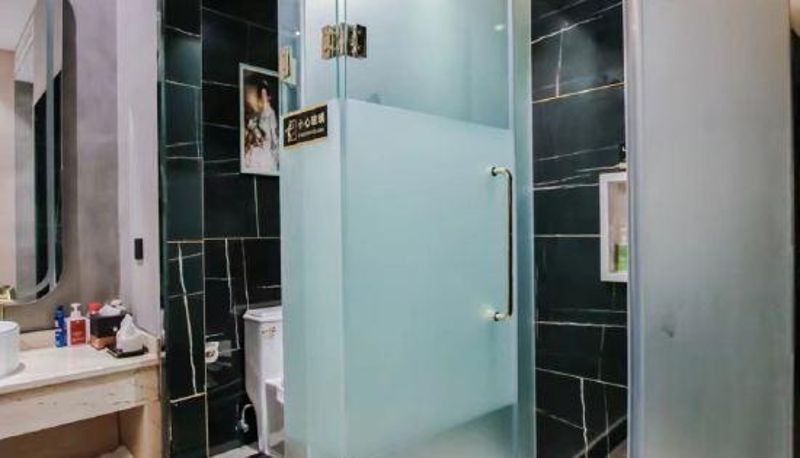 Camera - Wuhan Ihow International Hotel