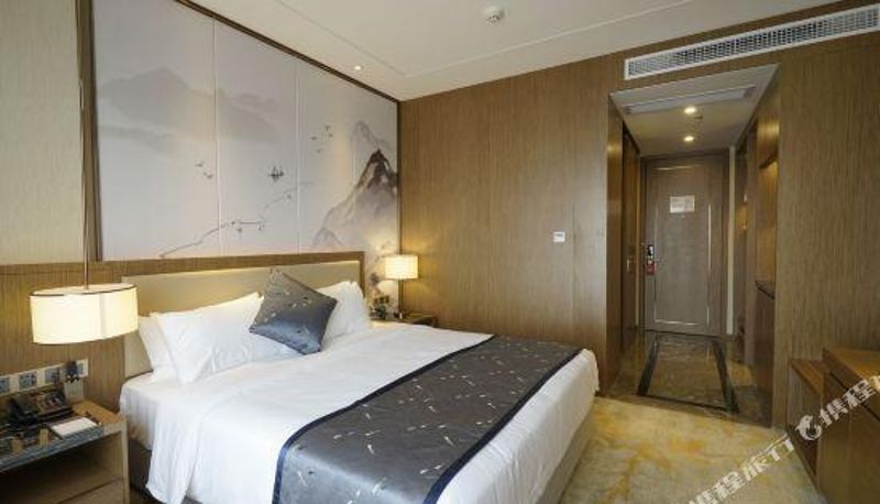 Zimmer - Ramada Qingshan Hotel