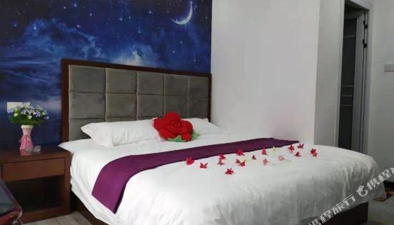 Room - Beautiful Apartment