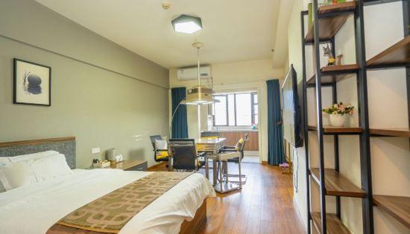 Kamer - Youju Hotel (Wuhan Houhu Avenue Xingye Road Subway Station Store)
