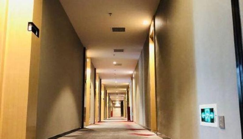 Rezeption - Li Melody Hotel (Wuhan Yellow Crane Tower Shouyi Square)